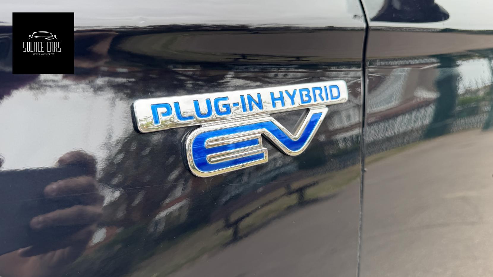 Mitsubishi Outlander 2.4h TwinMotor 13.8kWh 4h SUV 5dr Petrol Plug-in Hybrid CVT 4WD Euro 6 (s/s) (209 ps)