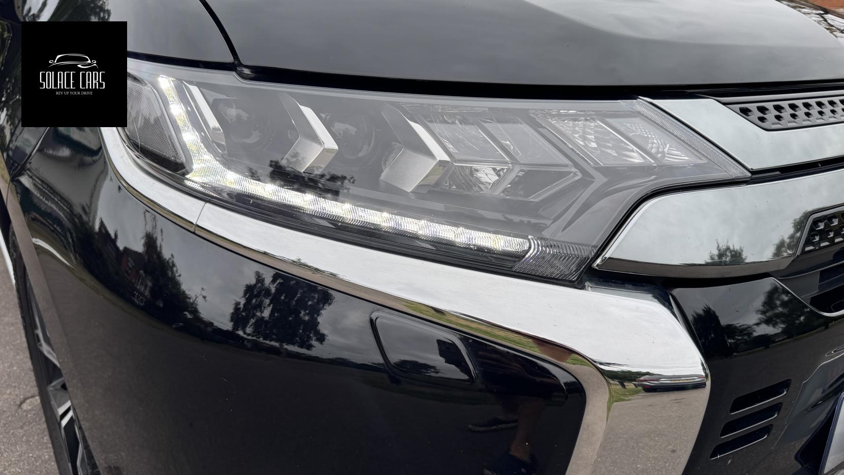 Mitsubishi Outlander 2.4h TwinMotor 13.8kWh 4h SUV 5dr Petrol Plug-in Hybrid CVT 4WD Euro 6 (s/s) (209 ps)