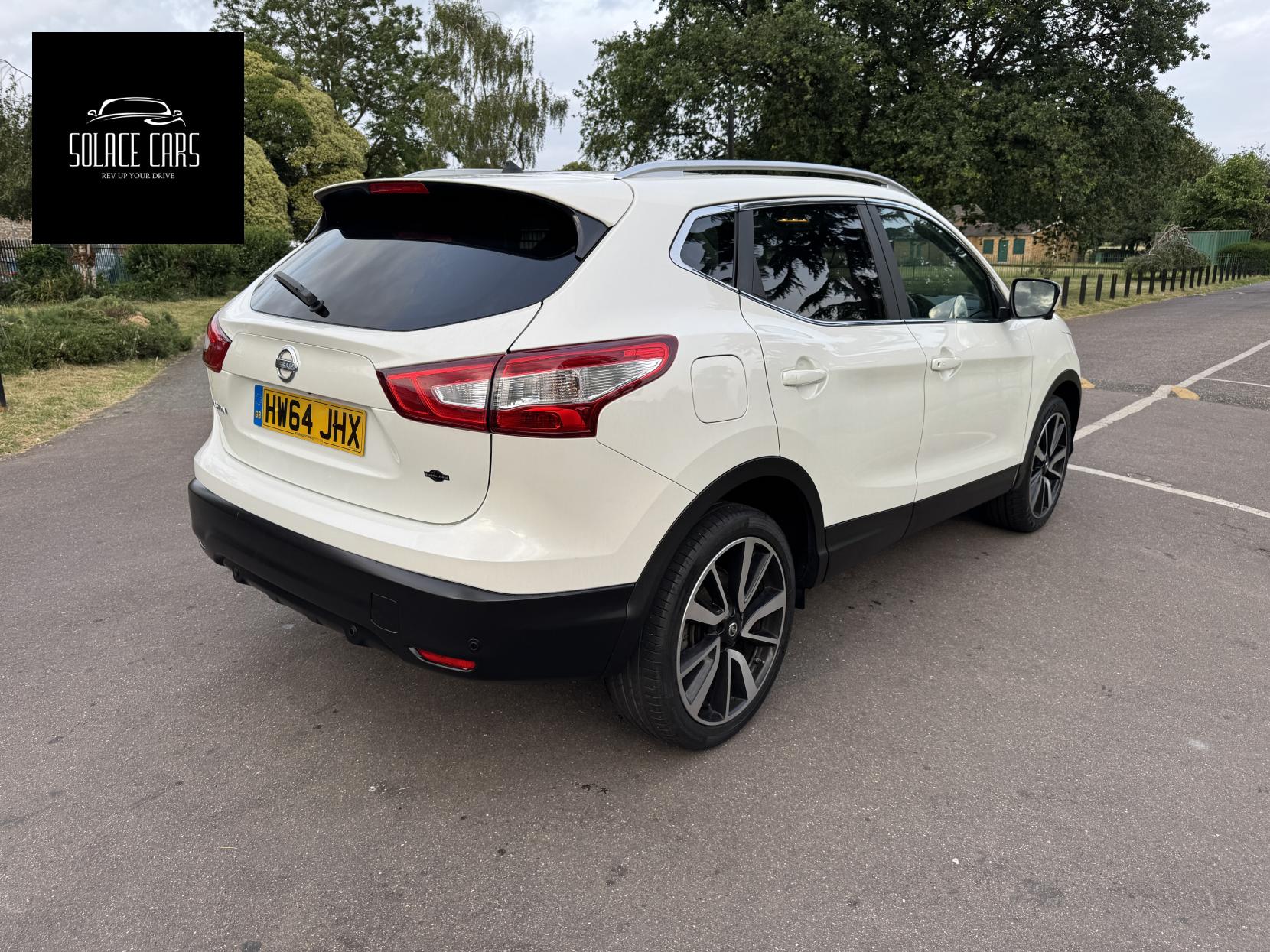 Nissan Qashqai 1.2 DIG-T Tekna SUV 5dr Petrol XTRON 2WD Euro 5 (s/s) (115 ps)