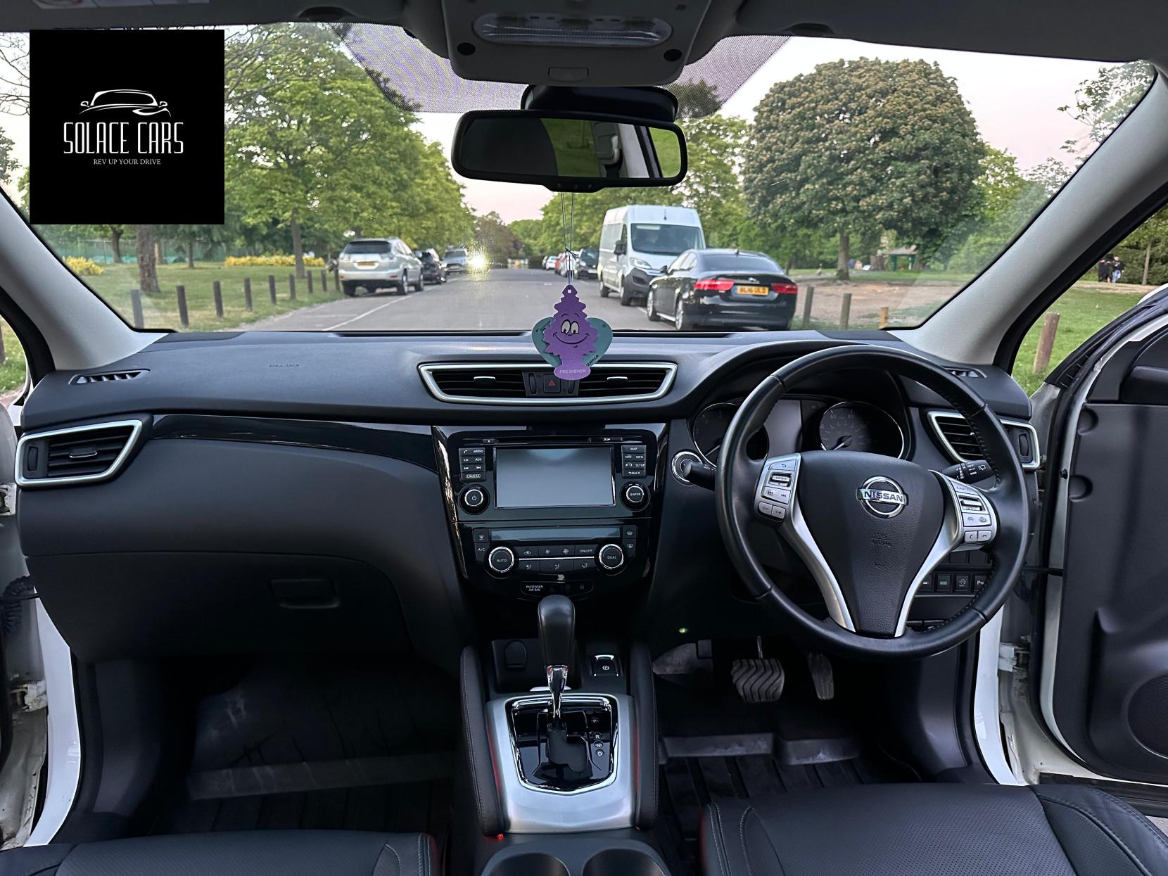 Nissan Qashqai 1.2 DIG-T Tekna SUV 5dr Petrol XTRON 2WD Euro 5 (s/s) (115 ps)
