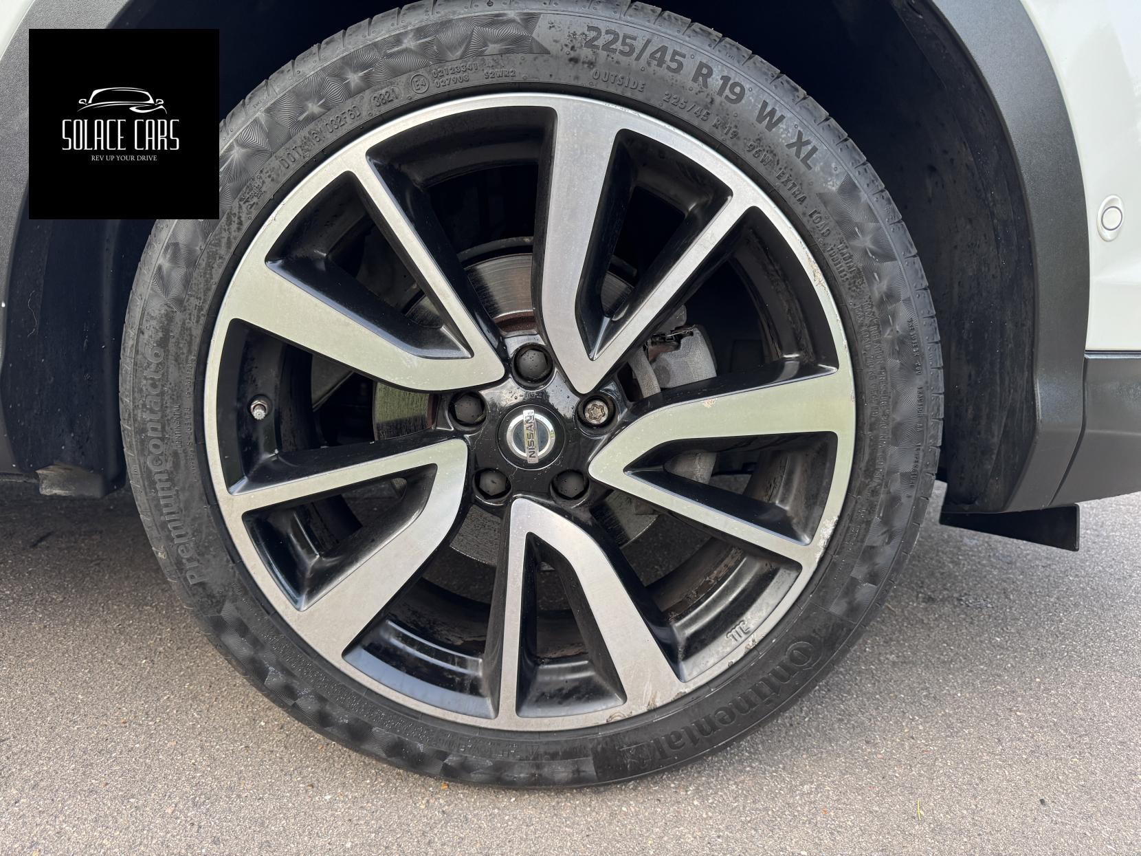 Nissan Qashqai 1.2 DIG-T Tekna SUV 5dr Petrol XTRON 2WD Euro 5 (s/s) (115 ps)