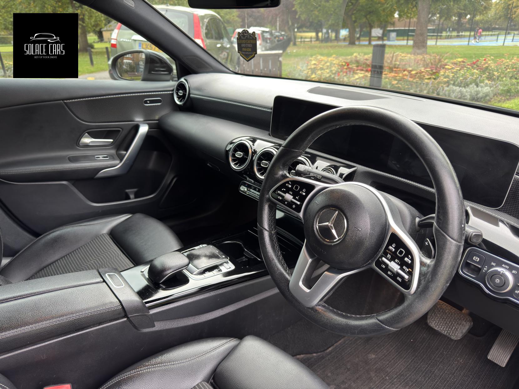 Mercedes-Benz A Class 1.5 A180d Sport (Executive) Hatchback 5dr Diesel 7G-DCT Euro 6 (s/s) (116 ps)