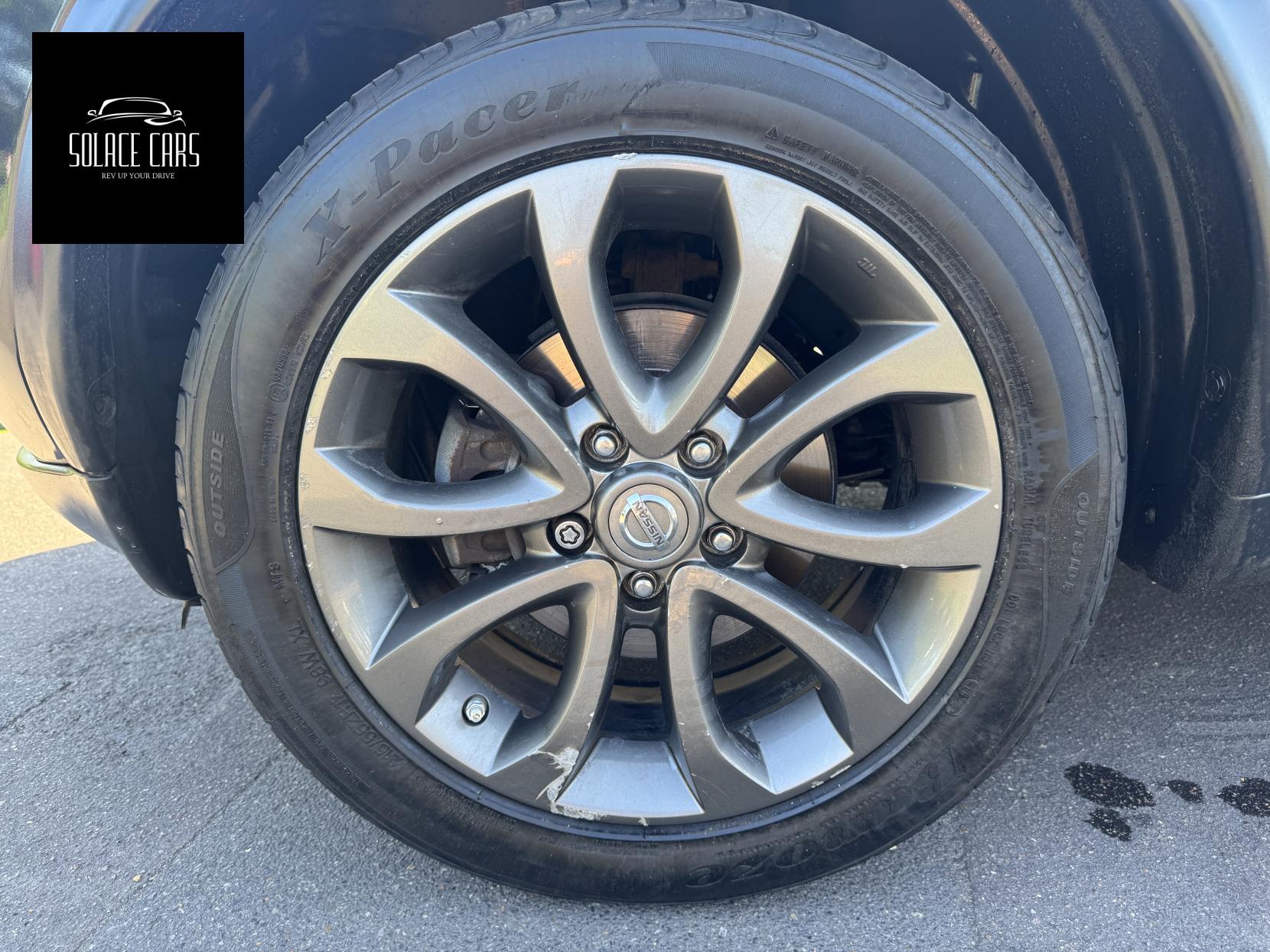 Nissan Juke 1.6 Tekna SUV 5dr Petrol XTRON Euro 5 (117 ps)
