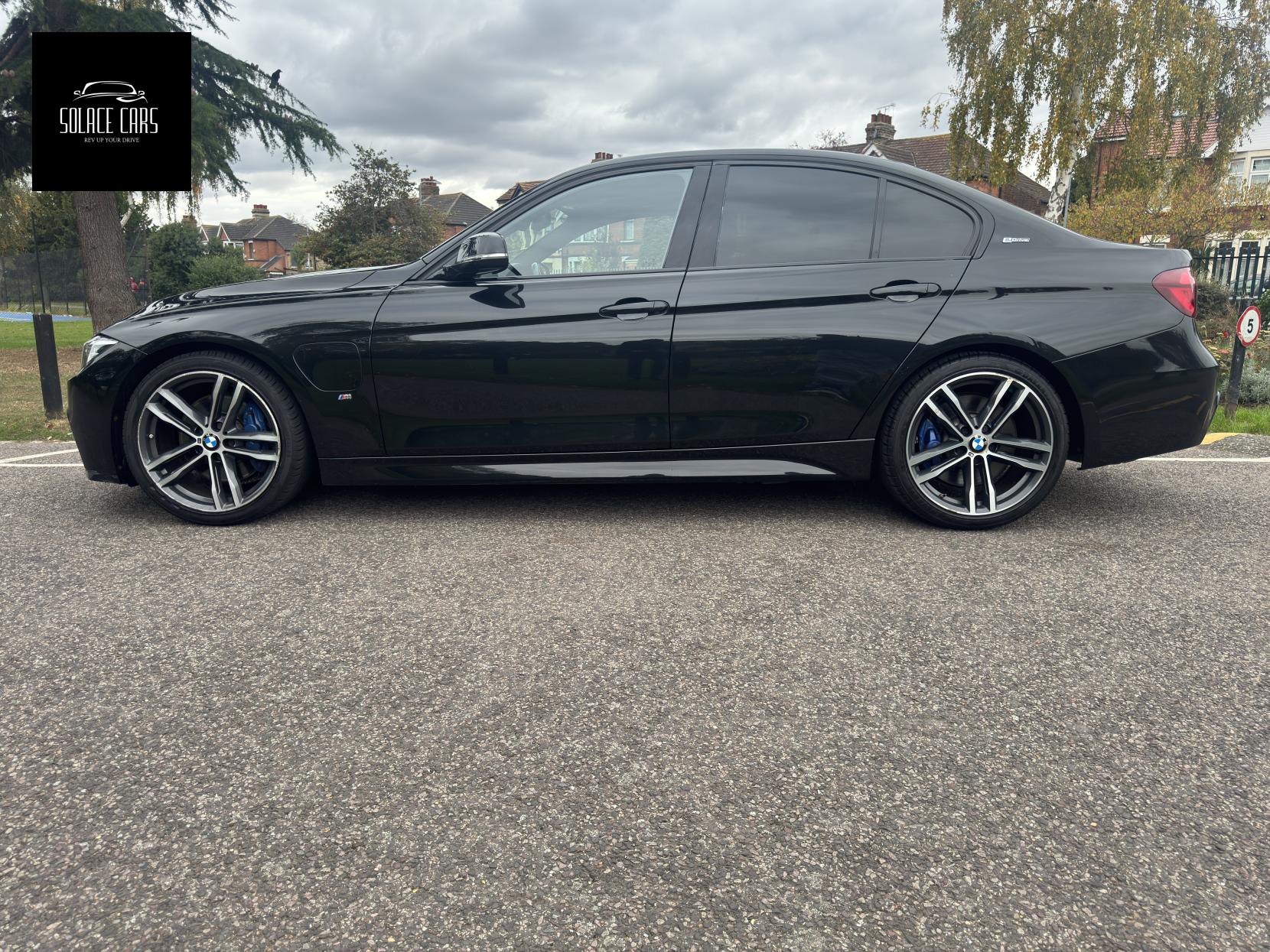 BMW 3 Series 2.0 330e 7.6kWh M Sport Shadow Edition Saloon 4dr Petrol Plug-in Hybrid Auto Euro 6 (s/s) (252 ps)