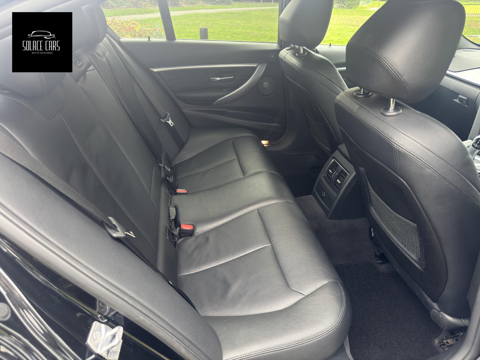 BMW 3 Series 2.0 330e 7.6kWh M Sport Shadow Edition Saloon 4dr Petrol Plug-in Hybrid Auto Euro 6 (s/s) (252 ps)