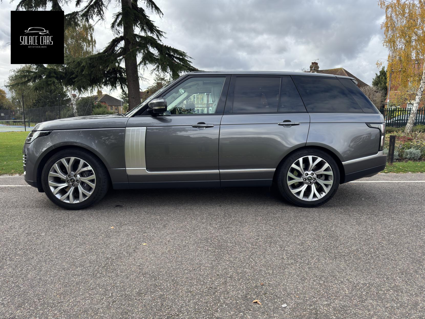 Land Rover Range Rover 2.0 P400e 12.4kWh GPF Vogue SUV 5dr Petrol Plug-in Hybrid Auto 4WD Euro 6 (s/s) (404 ps)