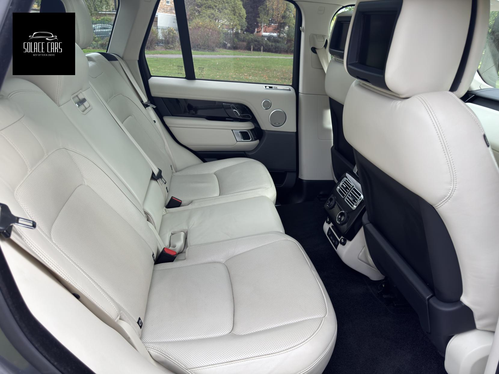 Land Rover Range Rover 2.0 P400e 12.4kWh GPF Vogue SUV 5dr Petrol Plug-in Hybrid Auto 4WD Euro 6 (s/s) (404 ps)
