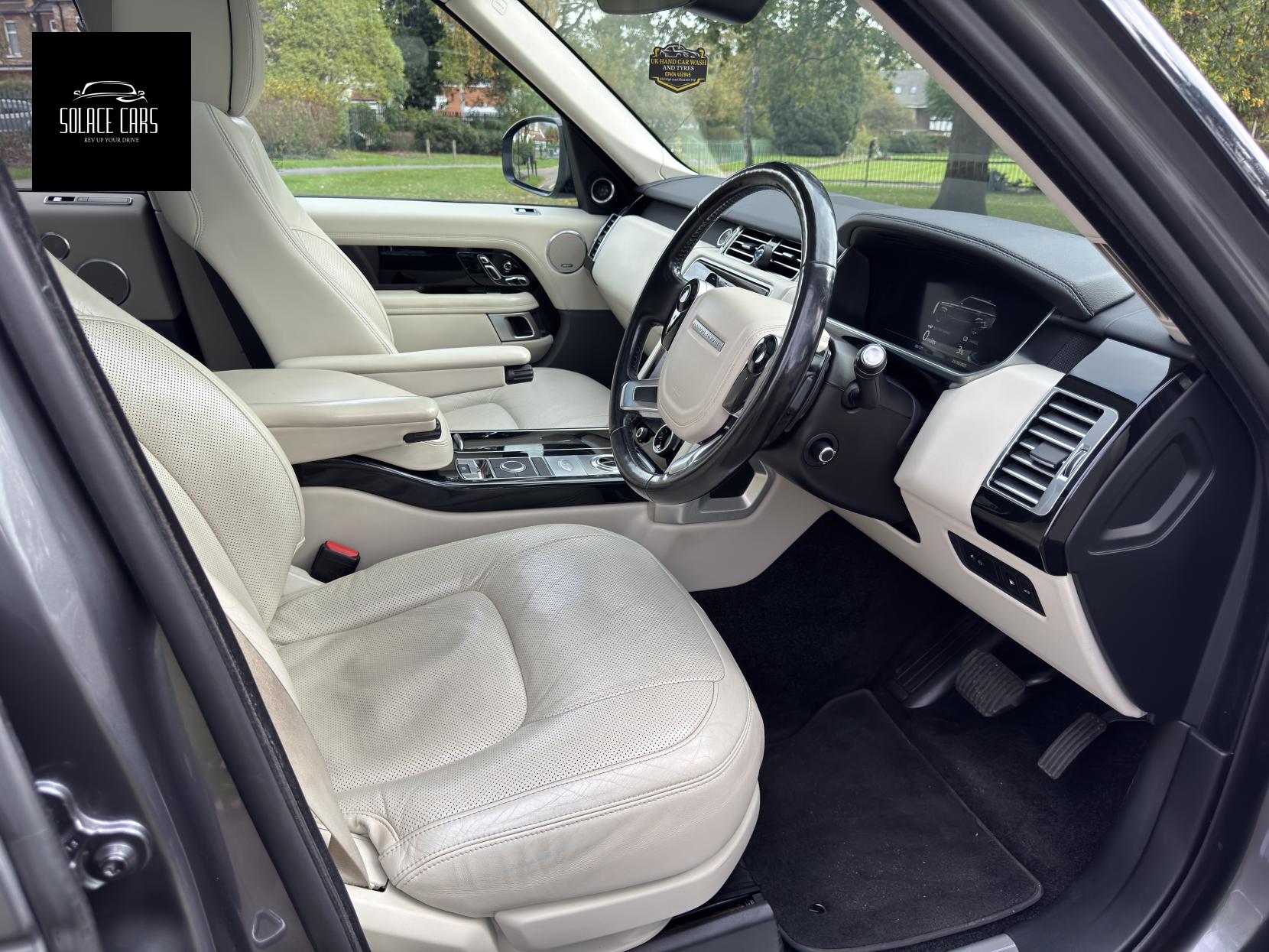Land Rover Range Rover 2.0 P400e 12.4kWh GPF Vogue SUV 5dr Petrol Plug-in Hybrid Auto 4WD Euro 6 (s/s) (404 ps)