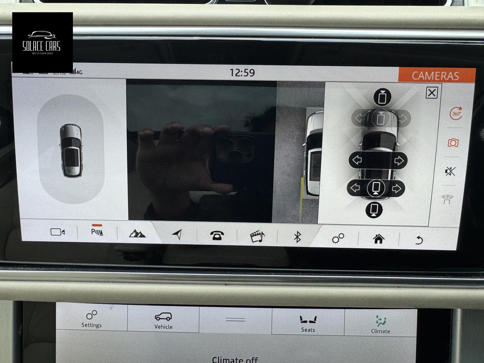Land Rover Range Rover 2.0 P400e 12.4kWh GPF Vogue SUV 5dr Petrol Plug-in Hybrid Auto 4WD Euro 6 (s/s) (404 ps)