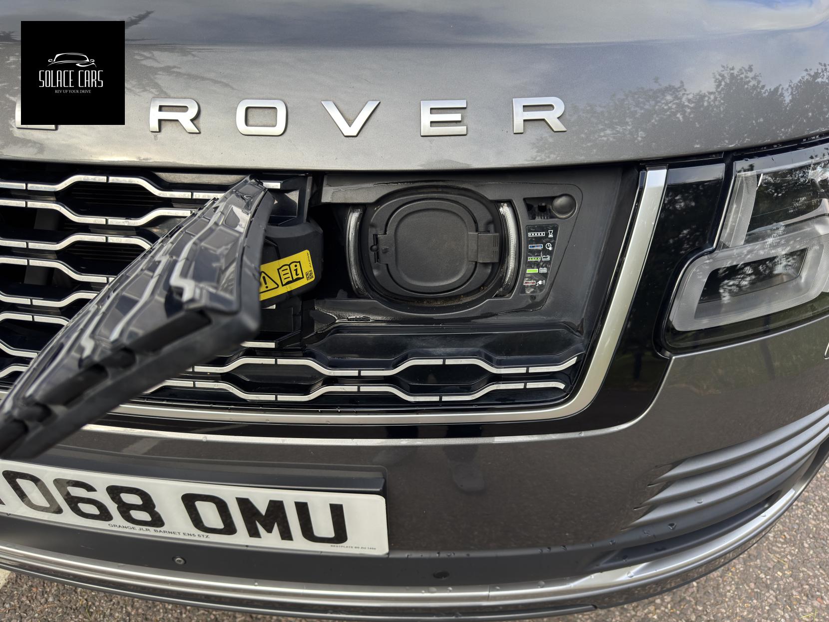 Land Rover Range Rover 2.0 P400e 12.4kWh GPF Vogue SUV 5dr Petrol Plug-in Hybrid Auto 4WD Euro 6 (s/s) (404 ps)