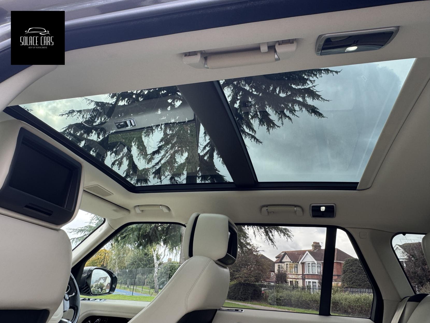 Land Rover Range Rover 2.0 P400e 12.4kWh GPF Vogue SUV 5dr Petrol Plug-in Hybrid Auto 4WD Euro 6 (s/s) (404 ps)