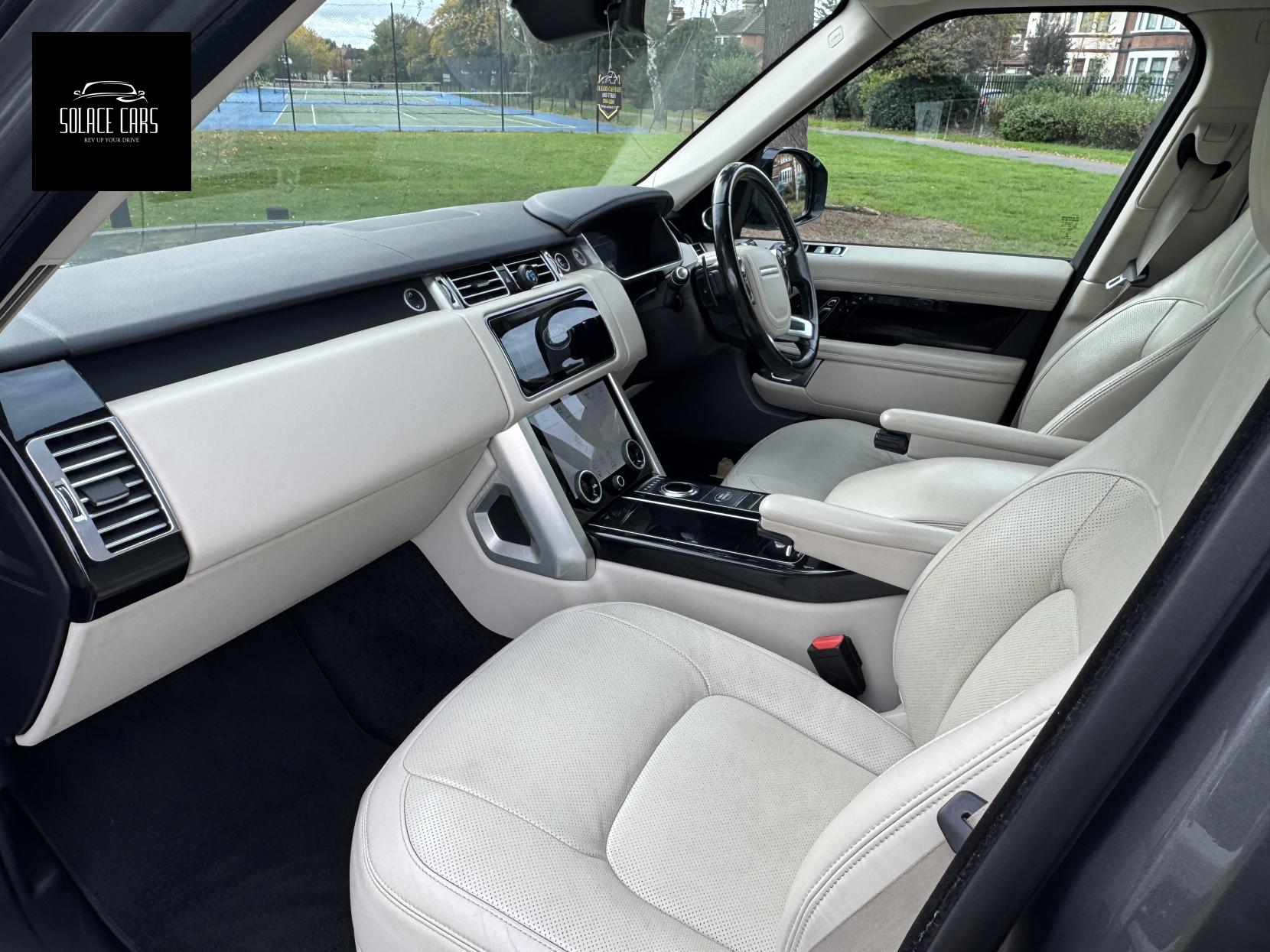 Land Rover Range Rover 2.0 P400e 12.4kWh GPF Vogue SUV 5dr Petrol Plug-in Hybrid Auto 4WD Euro 6 (s/s) (404 ps)