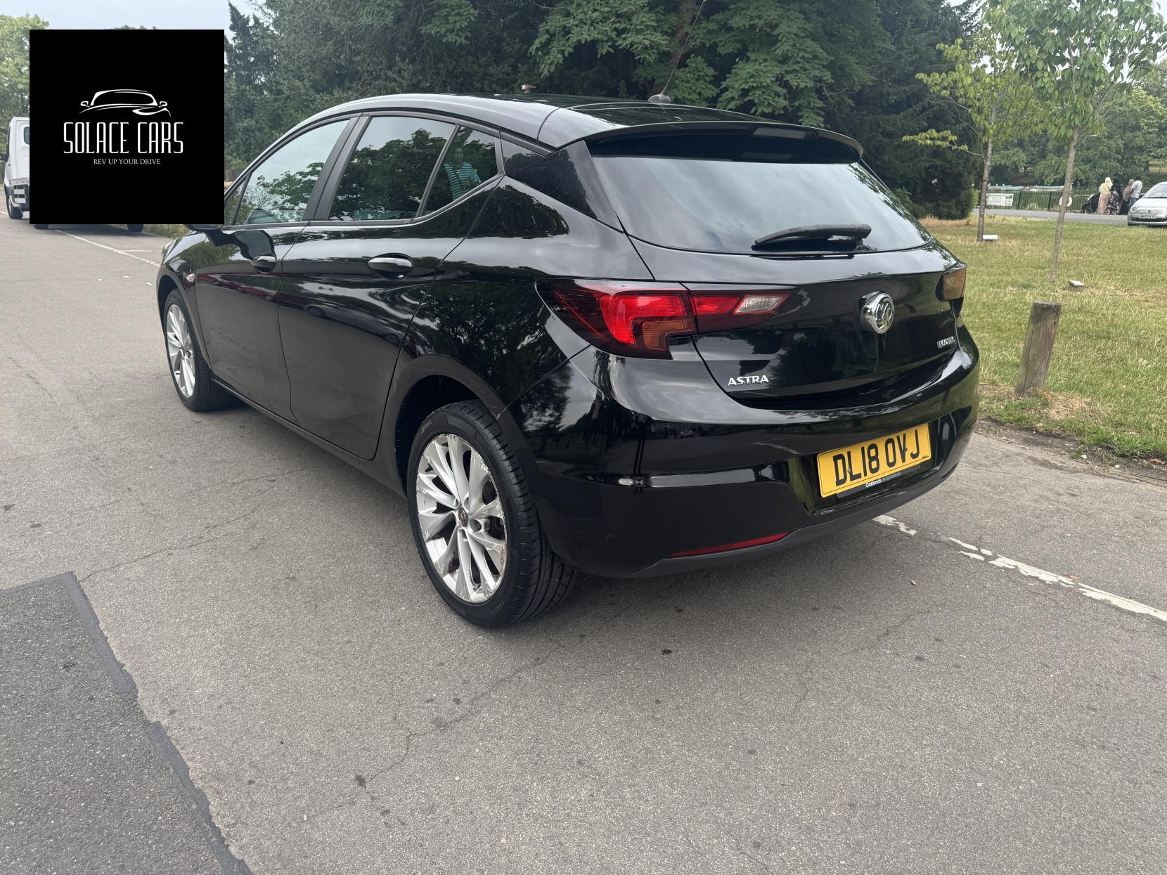 Vauxhall Astra 1.0i Turbo ecoTEC Design Hatchback 5dr Petrol Manual Euro 6 (s/s) (105 ps)