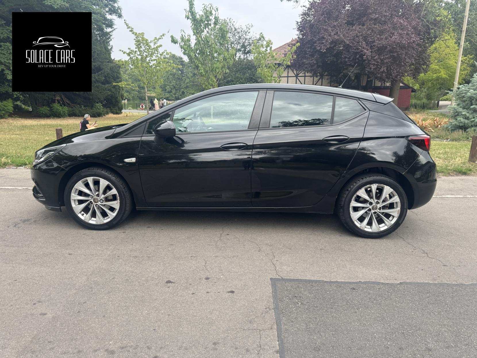 Vauxhall Astra 1.0i Turbo ecoTEC Design Hatchback 5dr Petrol Manual Euro 6 (s/s) (105 ps)