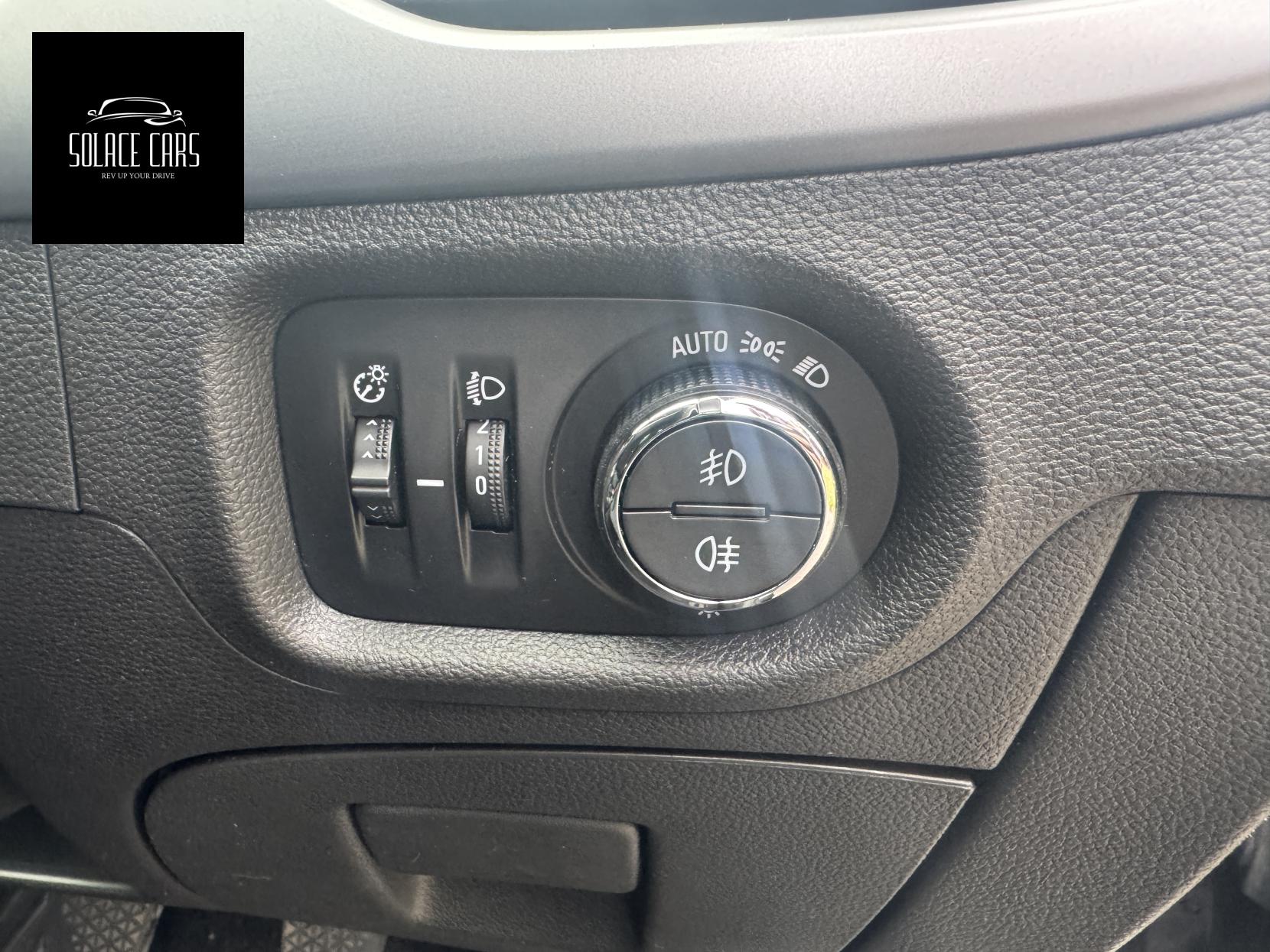 Vauxhall Astra 1.0i Turbo ecoTEC Design Hatchback 5dr Petrol Manual Euro 6 (s/s) (105 ps)