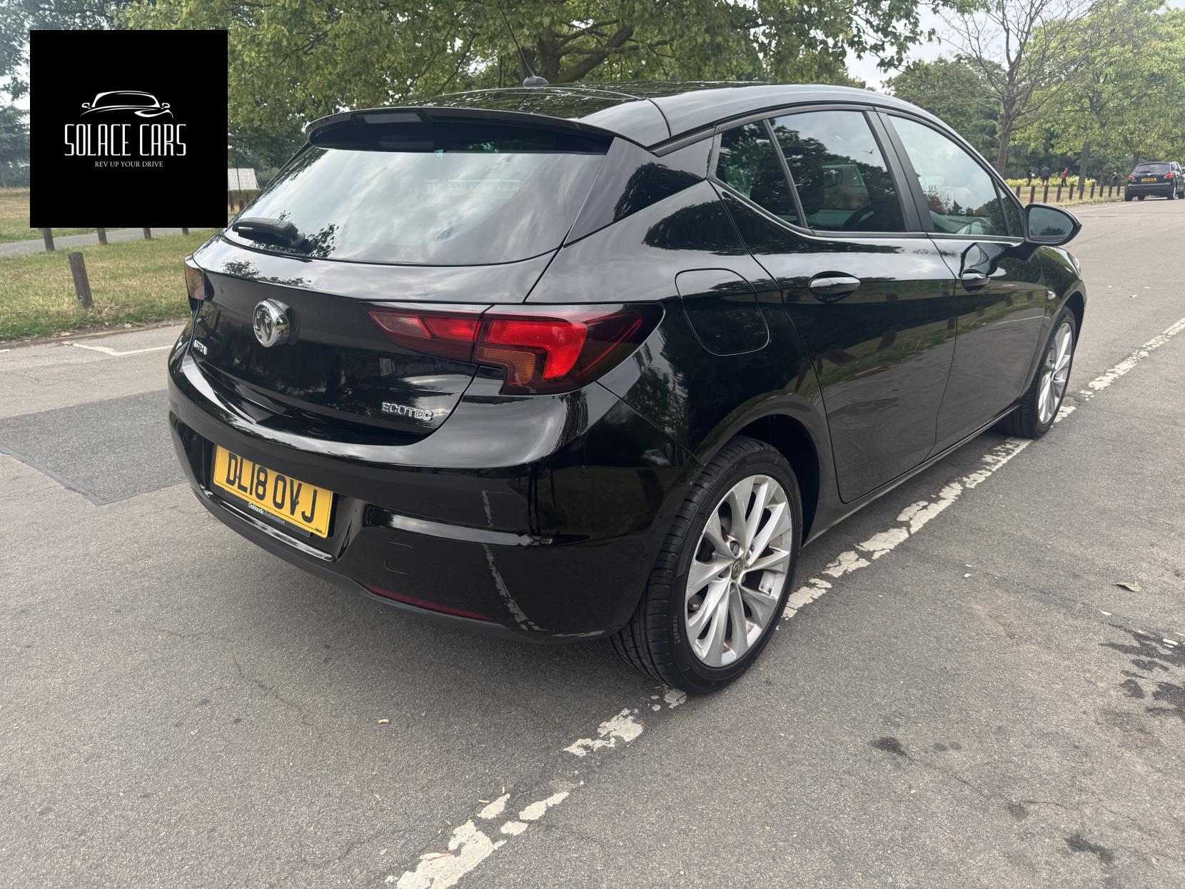 Vauxhall Astra 1.0i Turbo ecoTEC Design Hatchback 5dr Petrol Manual Euro 6 (s/s) (105 ps)