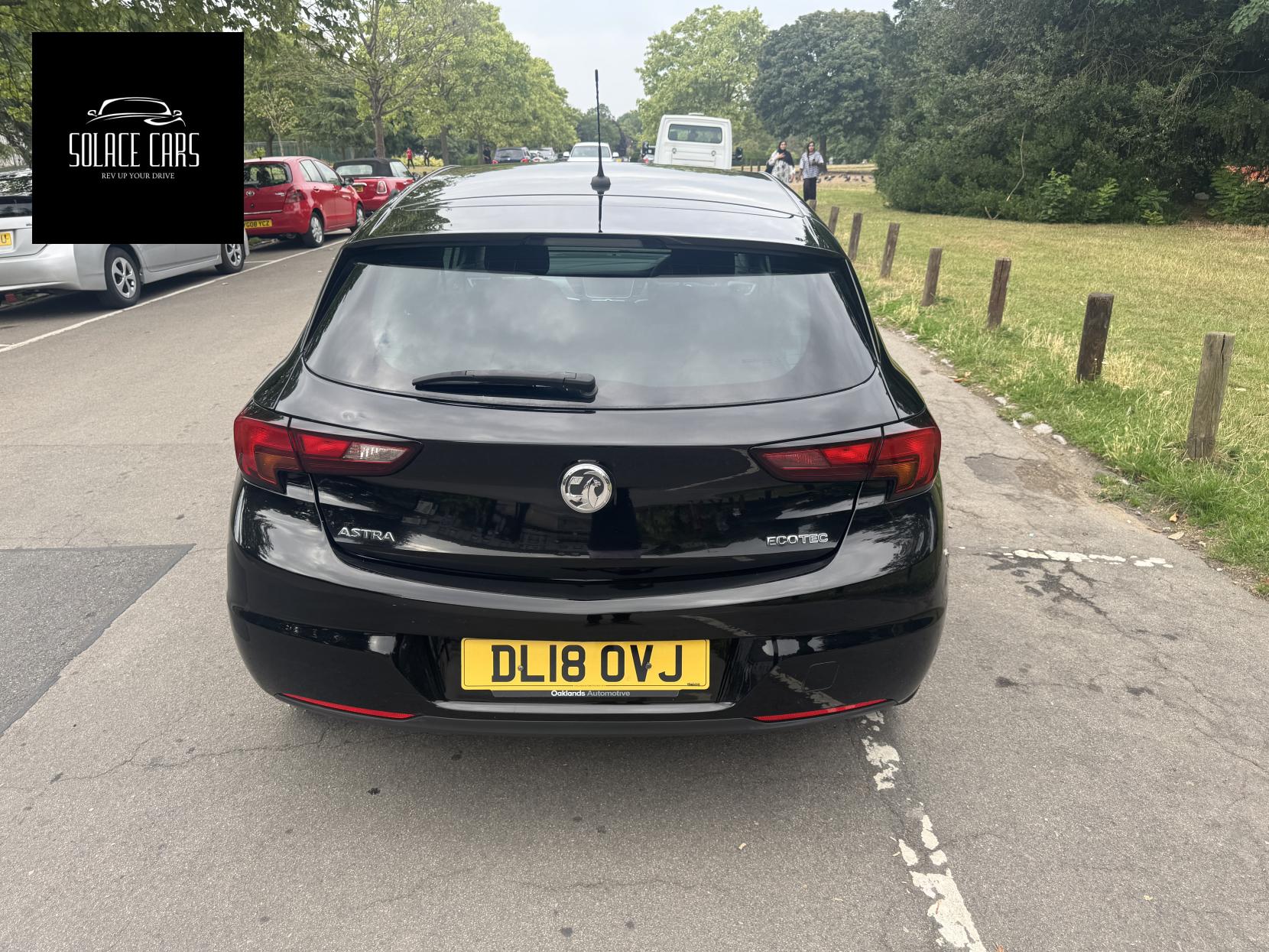 Vauxhall Astra 1.0i Turbo ecoTEC Design Hatchback 5dr Petrol Manual Euro 6 (s/s) (105 ps)