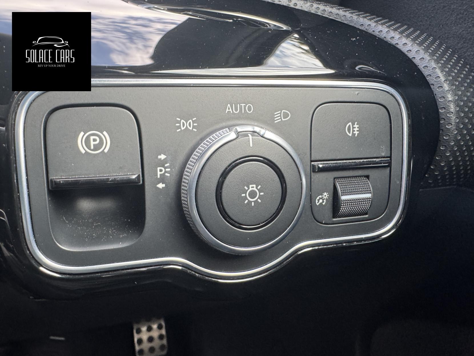Mercedes-Benz A Class 1.5 A180d AMG Line (Executive) Hatchback 5dr Diesel 7G-DCT Euro 6 (s/s) (116 ps)