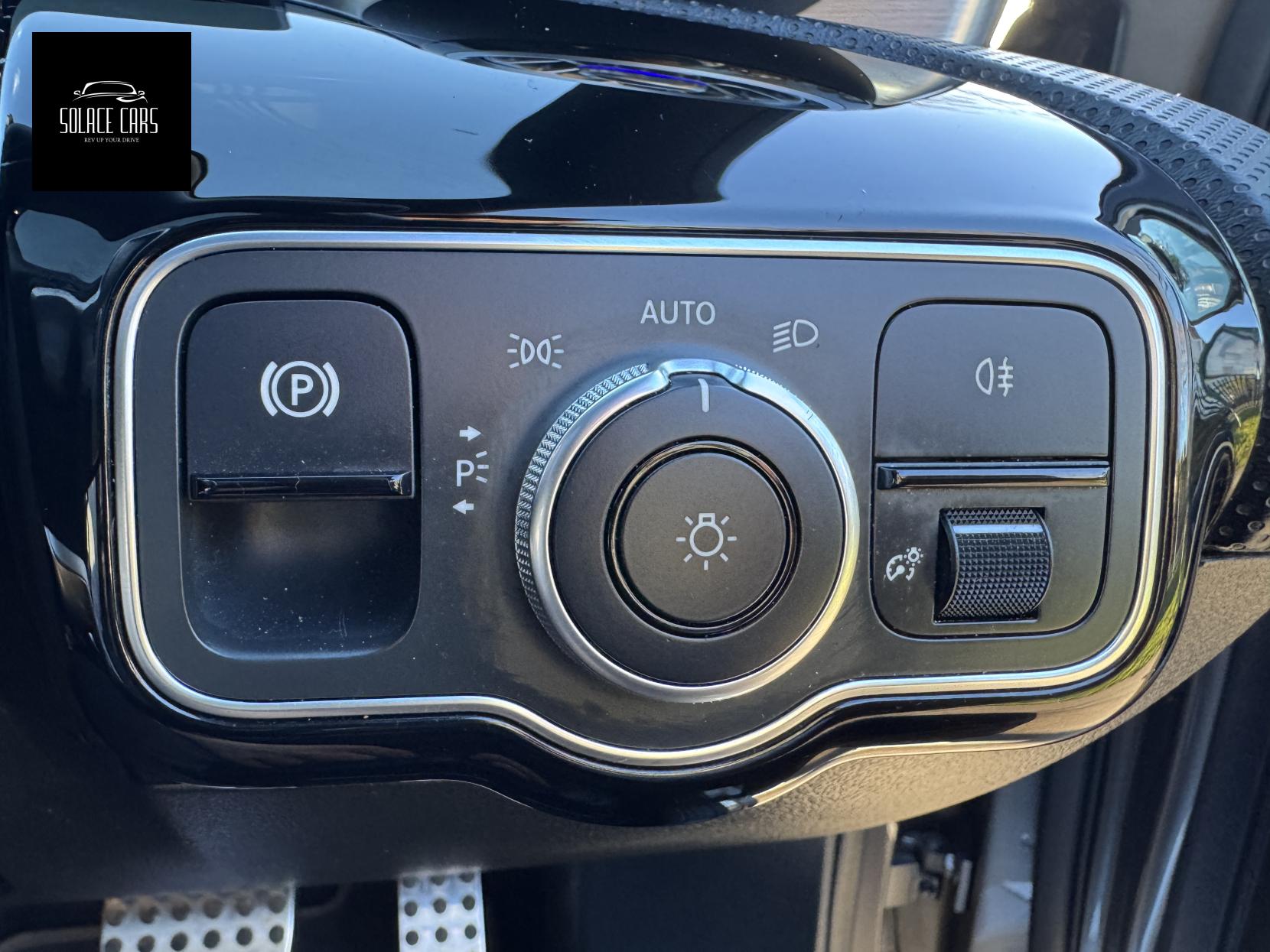 Mercedes-Benz A Class 2.0 A200d AMG Line (Premium Plus) Hatchback 5dr Diesel 8G-DCT Euro 6 (s/s) (150 ps)